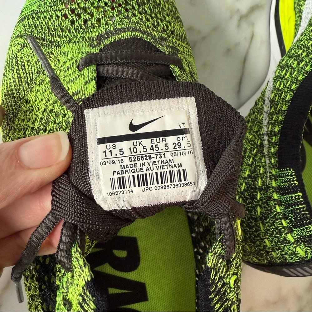 Nike Flyknit Racer Volt Sneakers, Men’s size 11.5 - Picture 4 of 5